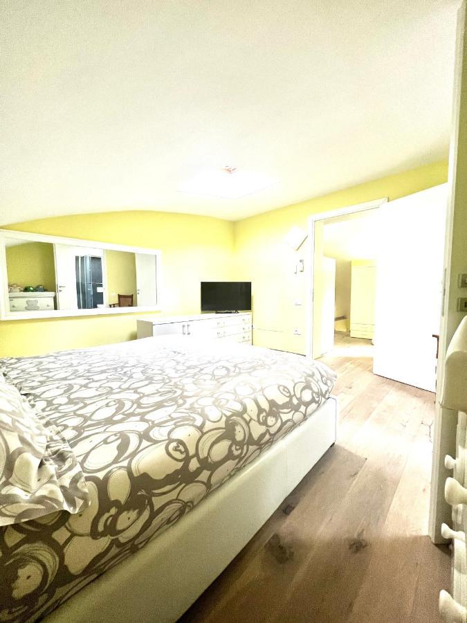 Apartamento Attico Darsena Nuova Rávena Exterior foto
